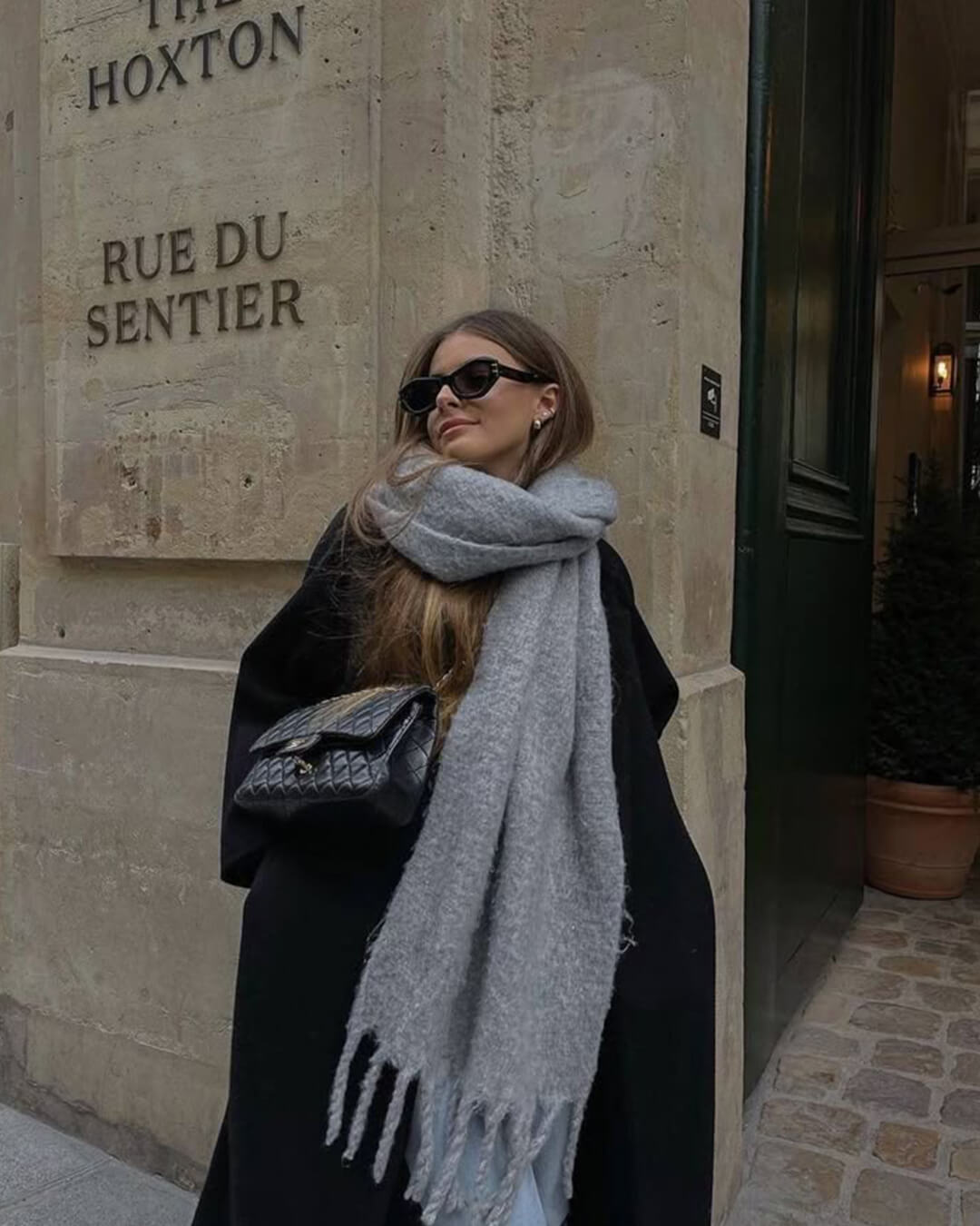 Vespera Oversized Tasseled Winter Scarf