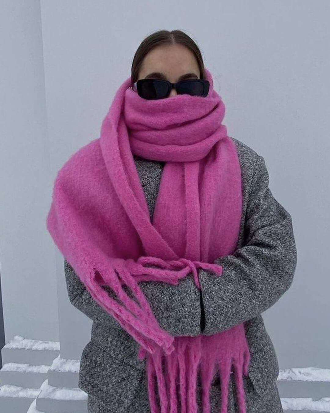 Vespera Oversized Tasseled Winter Scarf