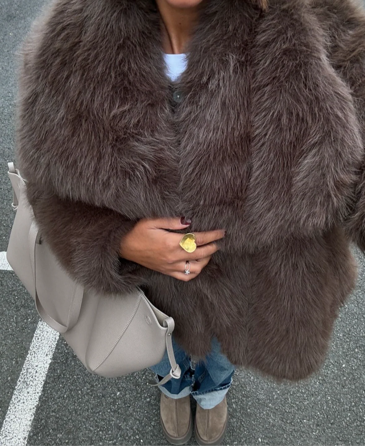 Vespera Oversized Faux-Fur Coat
